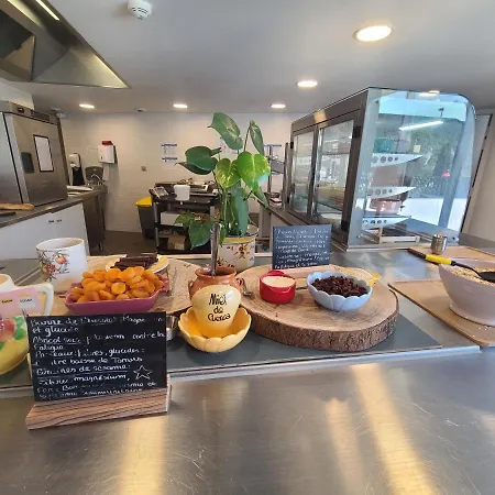 אכסניה Hi קאור