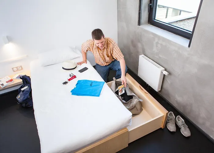 بيت شباب Hi *